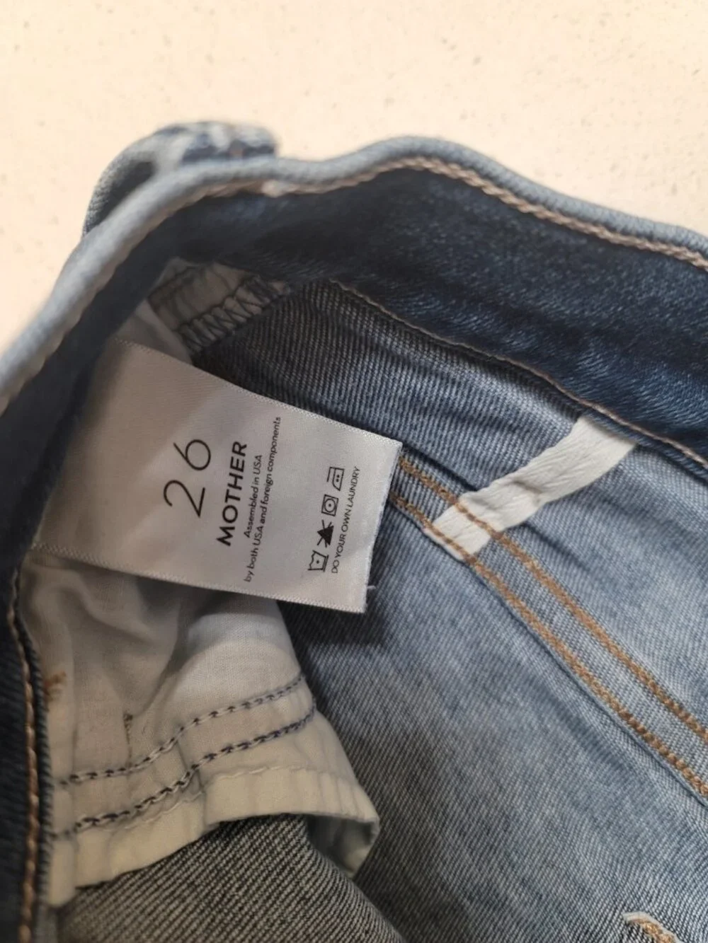 MOTHER The Hustler Ankle Fray Jeans 26 Home Movies Light Wash Raw Hem  Blue